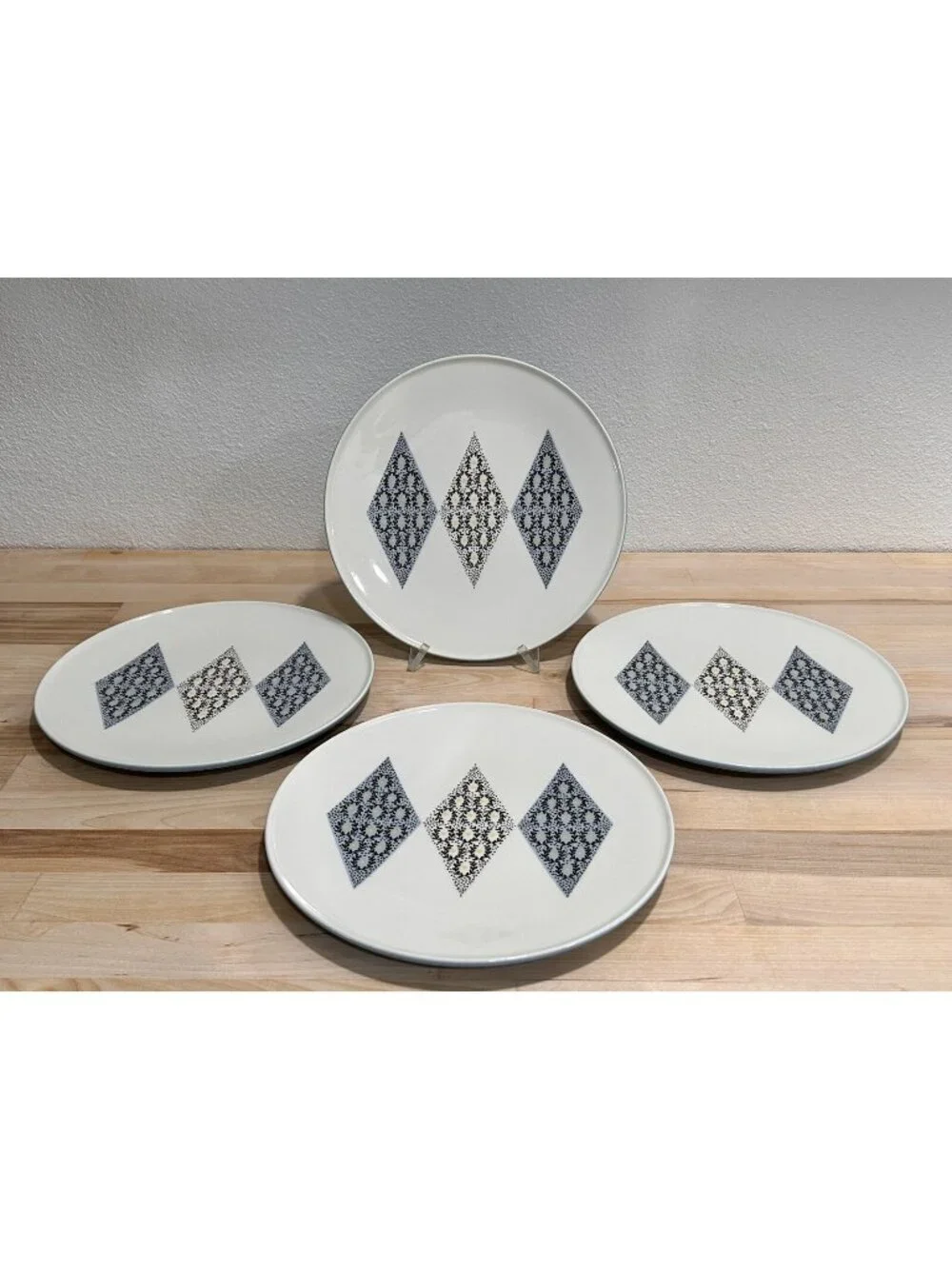 Set of 4 Informal True China Iroquois Blue Diamonds by Ben Seibel Dinner Plates